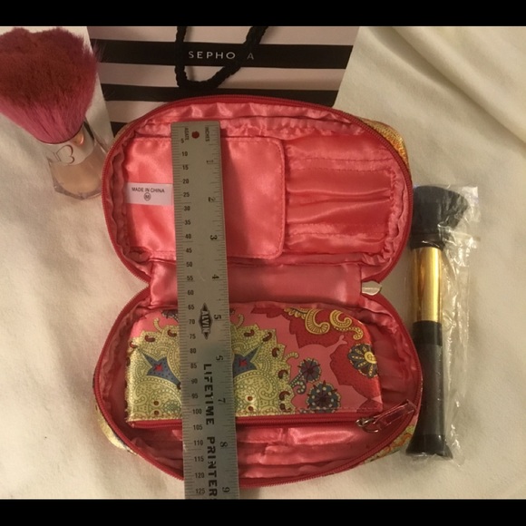 Sephora vintage three pocket make up and brush bag - Picture 3 of 6